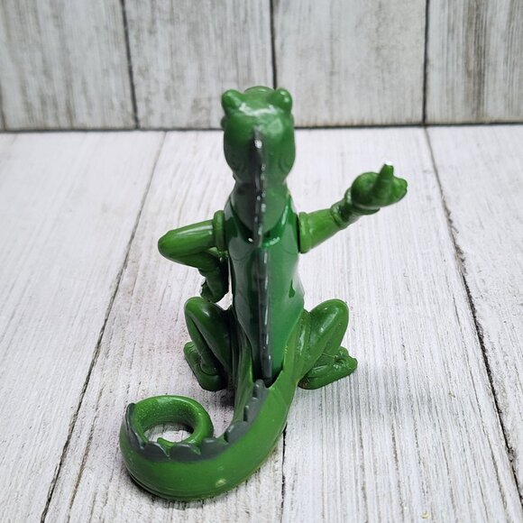 Vintage Rainforest Cafe Iggy Iguana Action Figure 2000 Poseable Green 3'' Tall - Picture 3 of 7